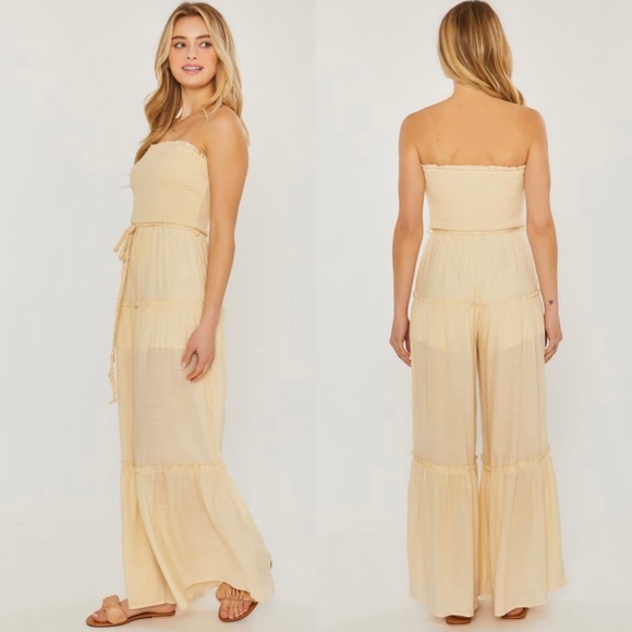 🆕Strapless wide leg smocked jumpsuit - Picture 7 of 8